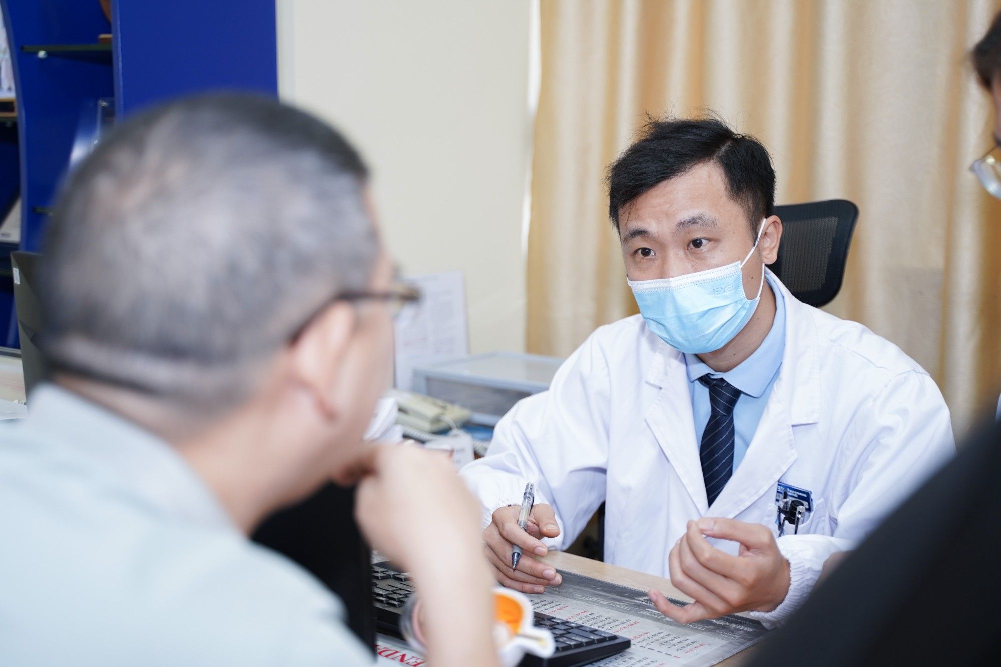 有高血压或者糖尿病，能做白内障手术吗？